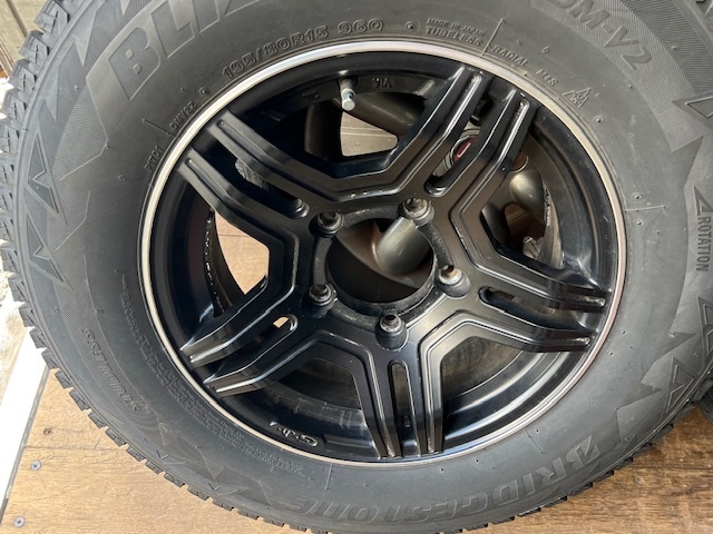 ジムニーシエラ用15インチ　5穴　5.5J　+5　BRIDGESTONE　BLIZZAK　DMV2　195/80/15　2020年制　4本セット　格安　売切り