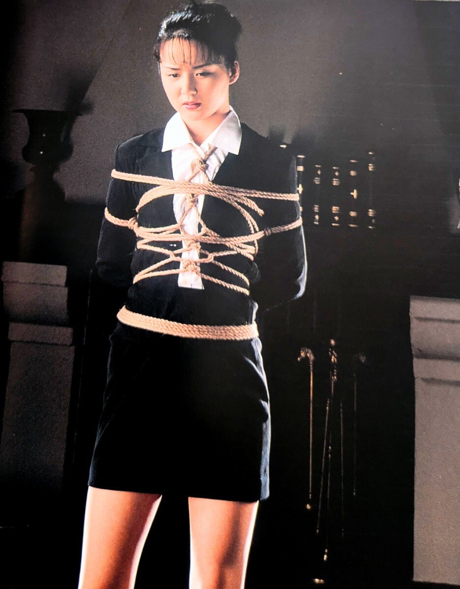 SM制服コレクション Diva特別篇 倉(cāng)田純子 鈴木恵 荒木みずほ 小野美晴 水奈りか 小川よし美 和田真子 上村まひろ 鶴田みなよ SM?緊縛 Zas2