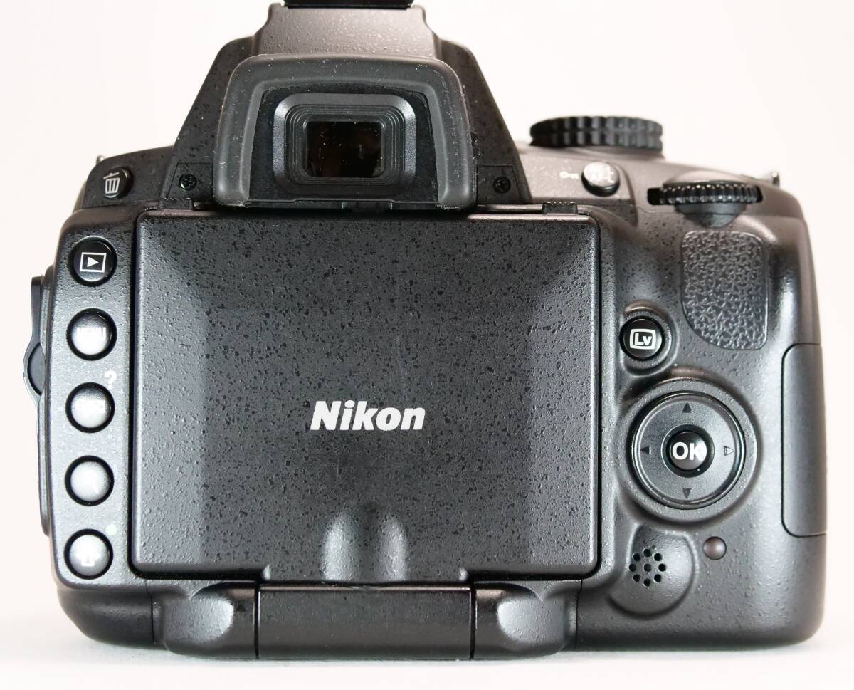 【シャッター3200回】Nikon D5000 ボディ ＋ 純正バッテリー ＋ 充電器セット 一眼レフカメラ 動(dòng)作確認(rèn)済み