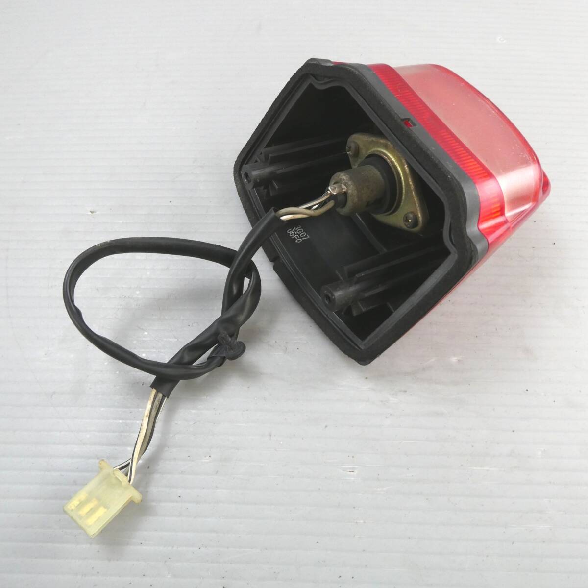 ■ストリートマジックⅡ [CA1LB] 純正 テールランプ ストップランプ 中古 スズキ SUZUKI STREET MAGIC TR50 110 KR070407