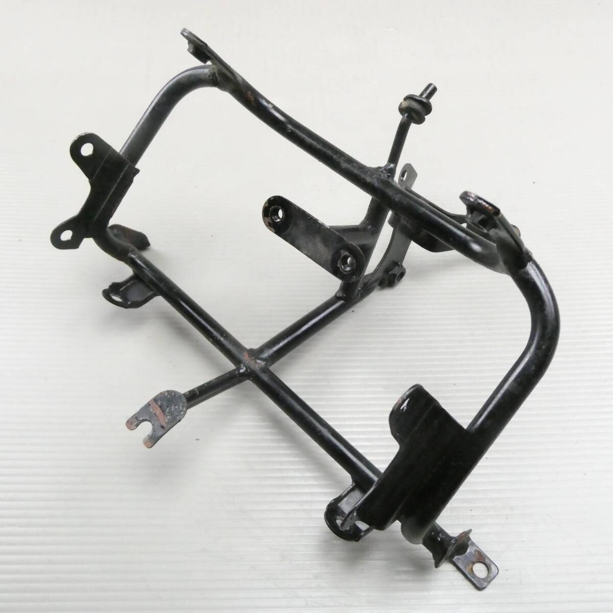 ■GSX400X インパルス [GK71E] 純正 アッパーカウルステー スズキ SUZUKI 中古 スズキ GSX400XS KR061120_画像1