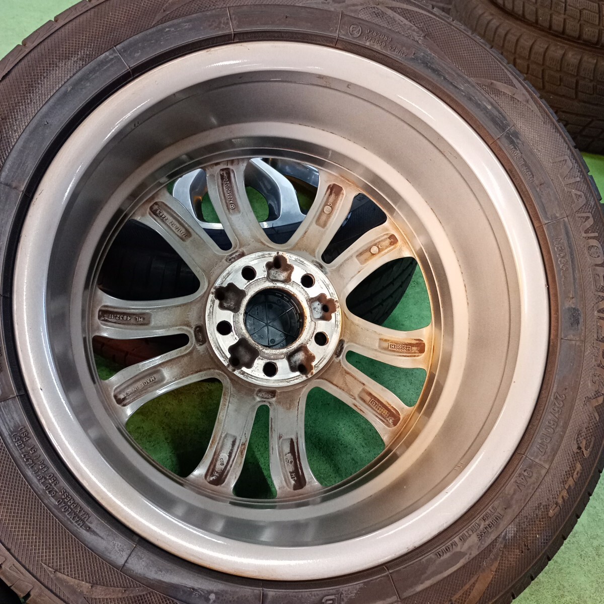 W205 Cクラス 純正ホイール 17インチ メルセデスベンツ トーヨータイヤ バリ山　24年製_画像8