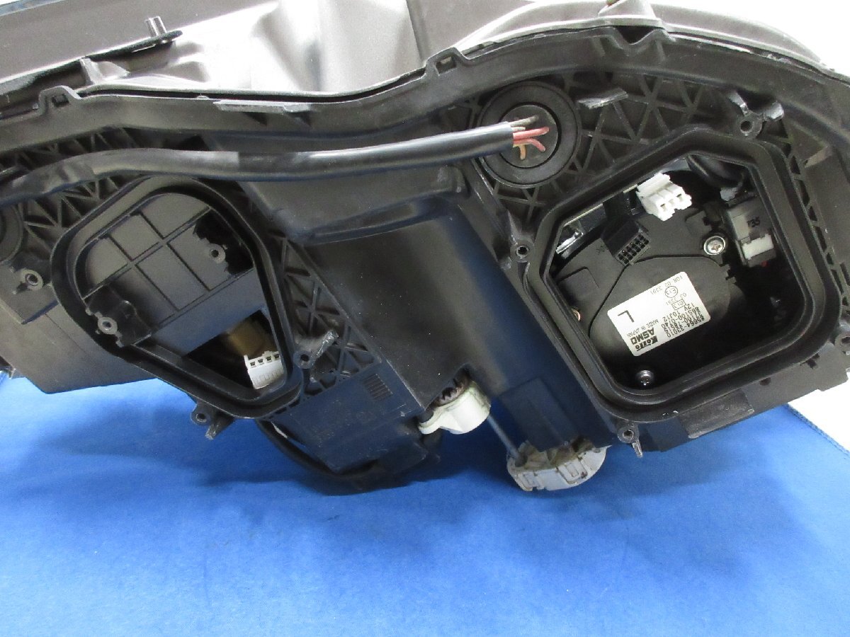 レクサス　LS/ハイブリッド　UVF45　前期　左ライト/左ヘッドライト　LED　純正　KOITO　50-96　【チ】　243111