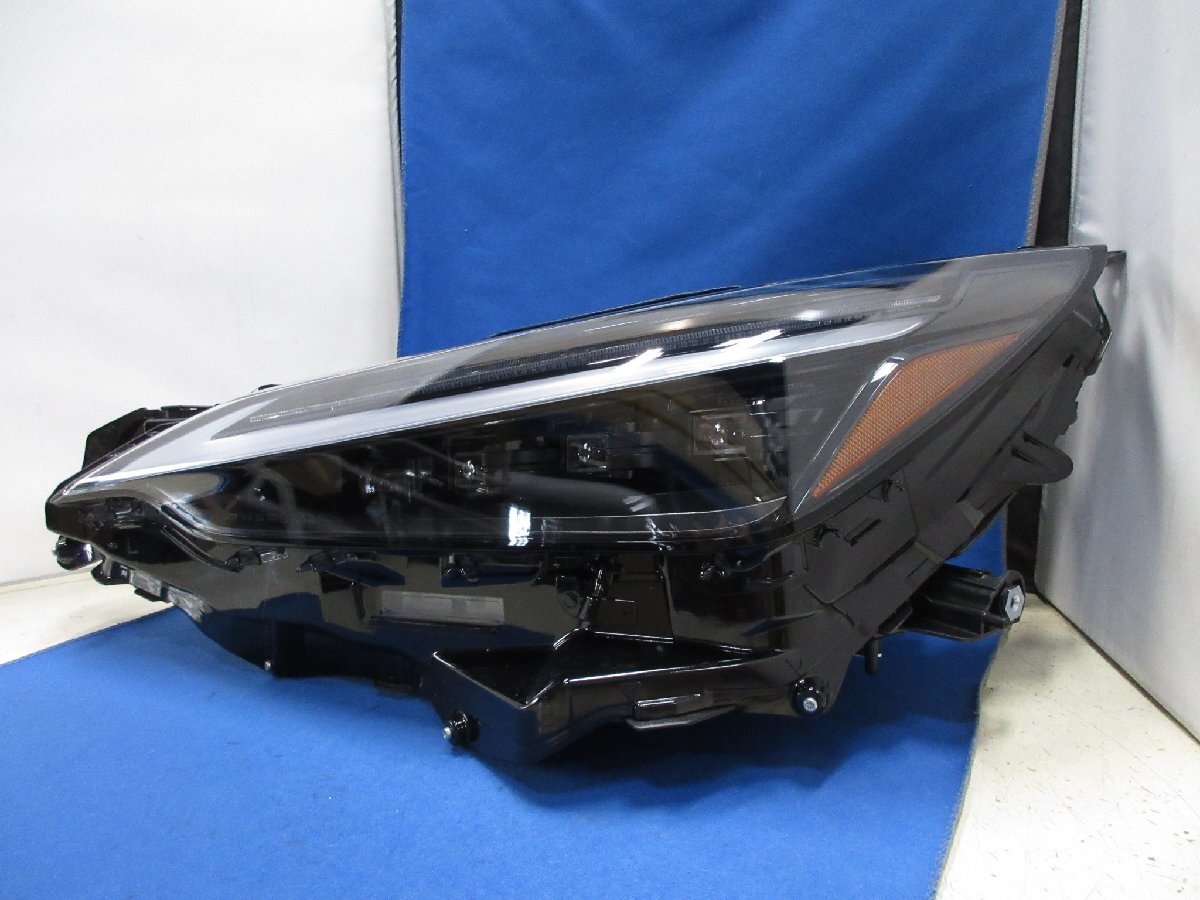 レクサス　NX250/NX350h/NX450h　AAZA20/AAZA25/AAZH25/TAZA25　左ライト/左ヘッドライト　3眼LED　純正　KOITO　78-58　【11】　252129