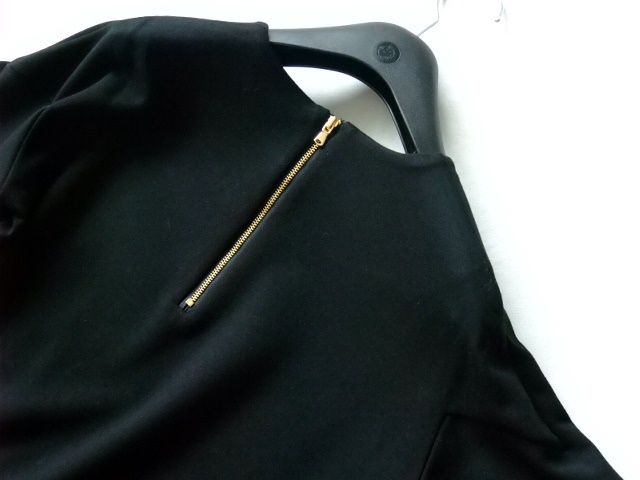 訳あり新品★MARGAUX VINTAGEマルゴーヴィンテージ★人気トレンド上質(zhì)感★裾カッティング綺麗目カットソーM～L黒ブラックストレッチ
