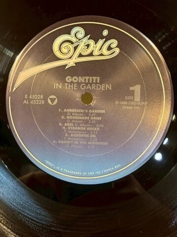 Gontiti / In The Garden
