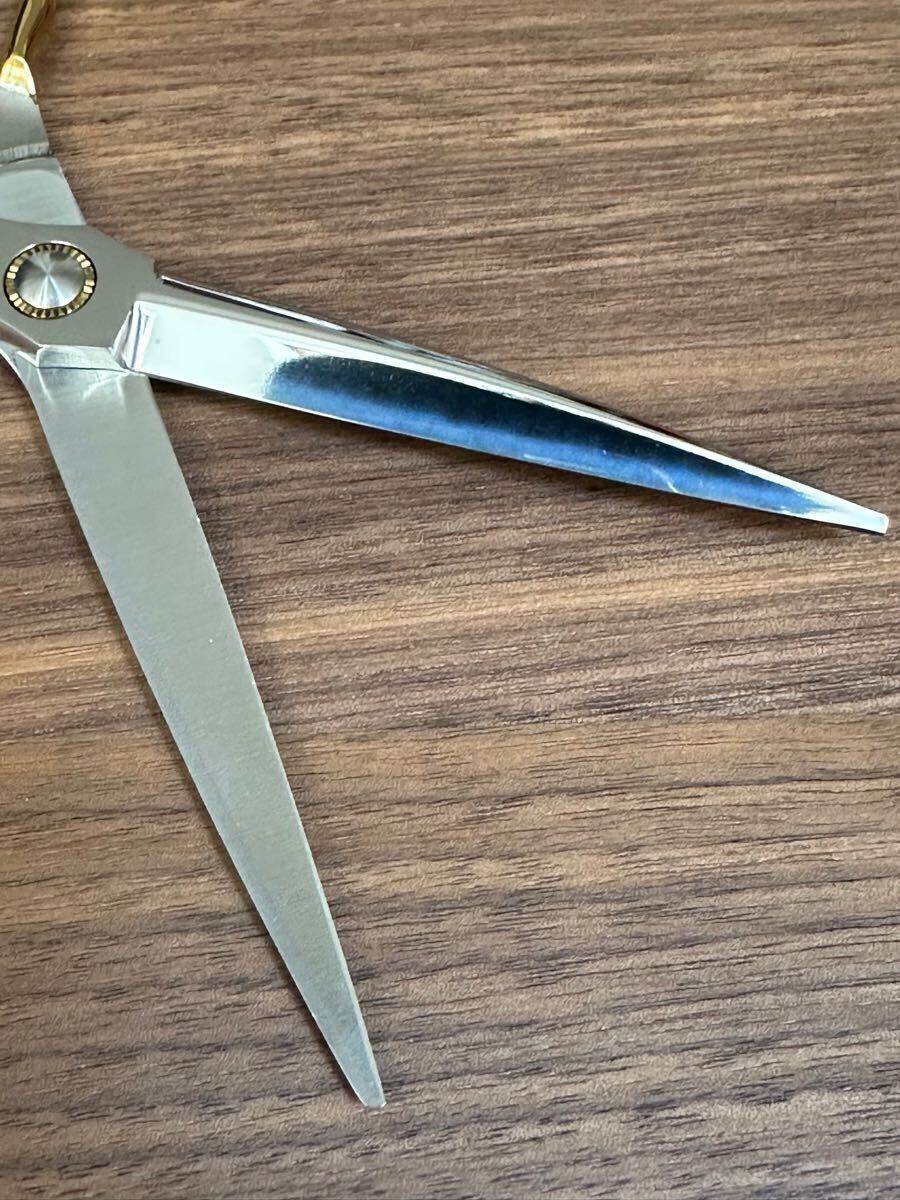 ゴールドハンドル 6.5インチ カットシザー 理容 美容 鋏 シザー はさみ 美容師 理容師 ハサミ 右利き プロ用 散髪 ヘアサロン ロングシザー_画像4