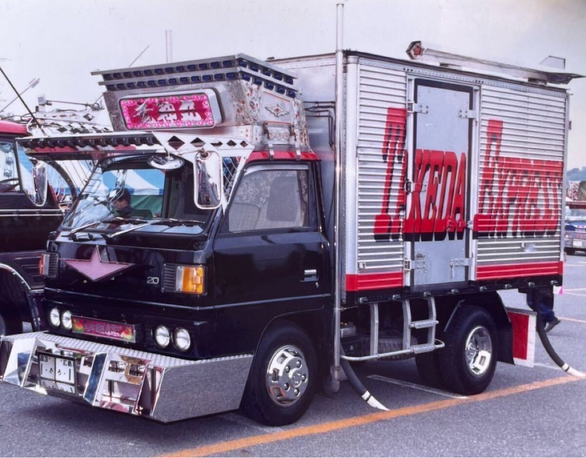 ブルークラフト製ロケット バス ロケット バスロケット デコトラ