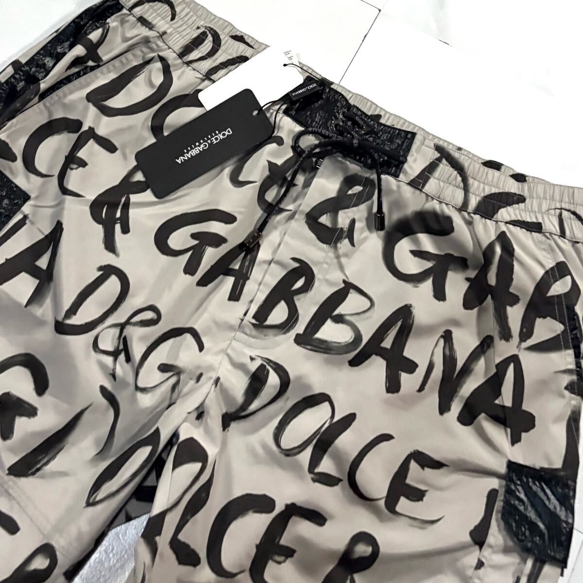新品タグ付き/Lサイズ●最高級 ドルチェ&ガッバーナ ショート ハーフパンツ 水著 スイムウエア DOLCE&GABBANA ロゴ総柄 ロゴタグ 希少