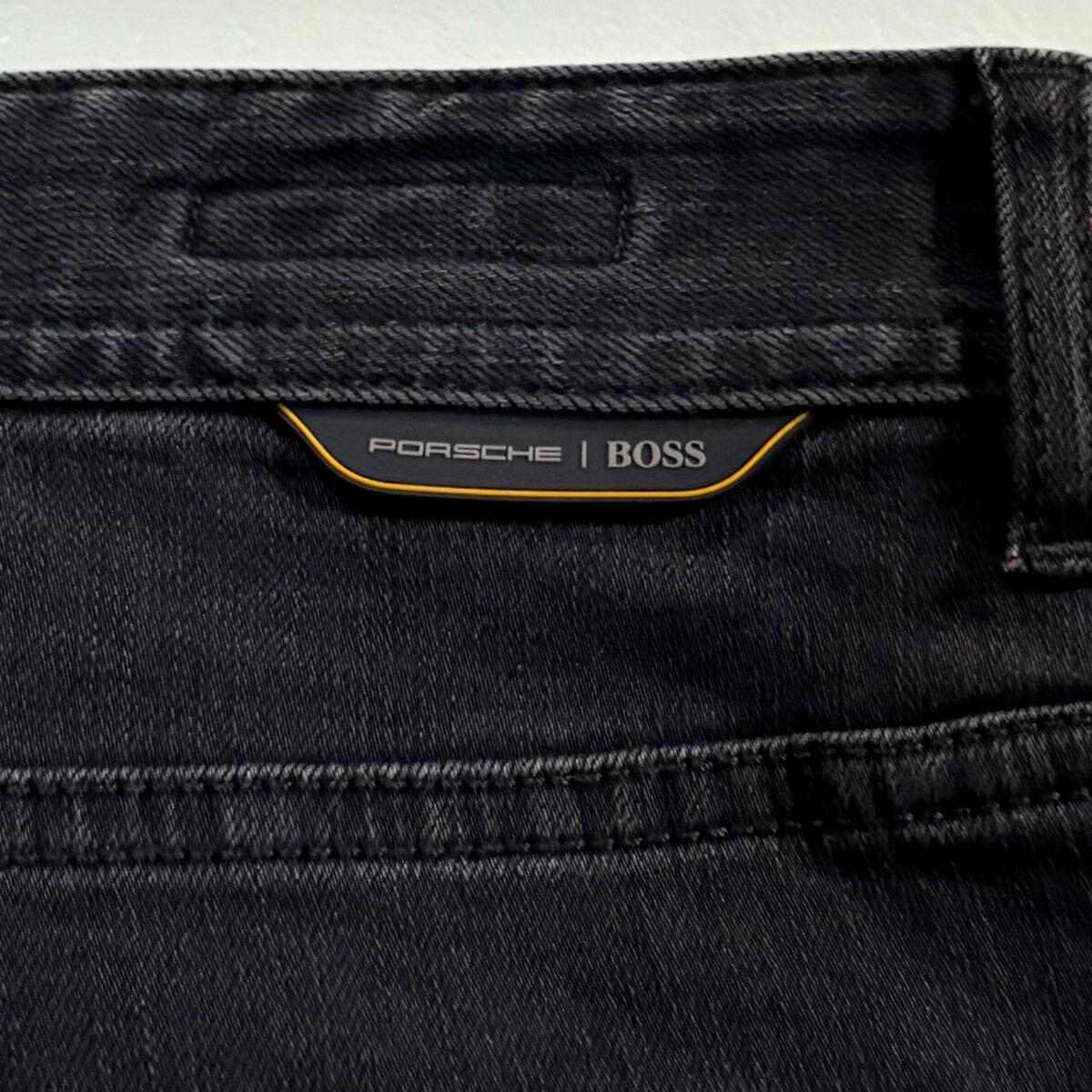 極美品/Lサイズ●ヒューゴボス ポルシェ コラボ別注 デニム ジーンズ Gパン パンツ HUGO BOSS PORSCHE ストレッチ ラバータグ イタリア生地