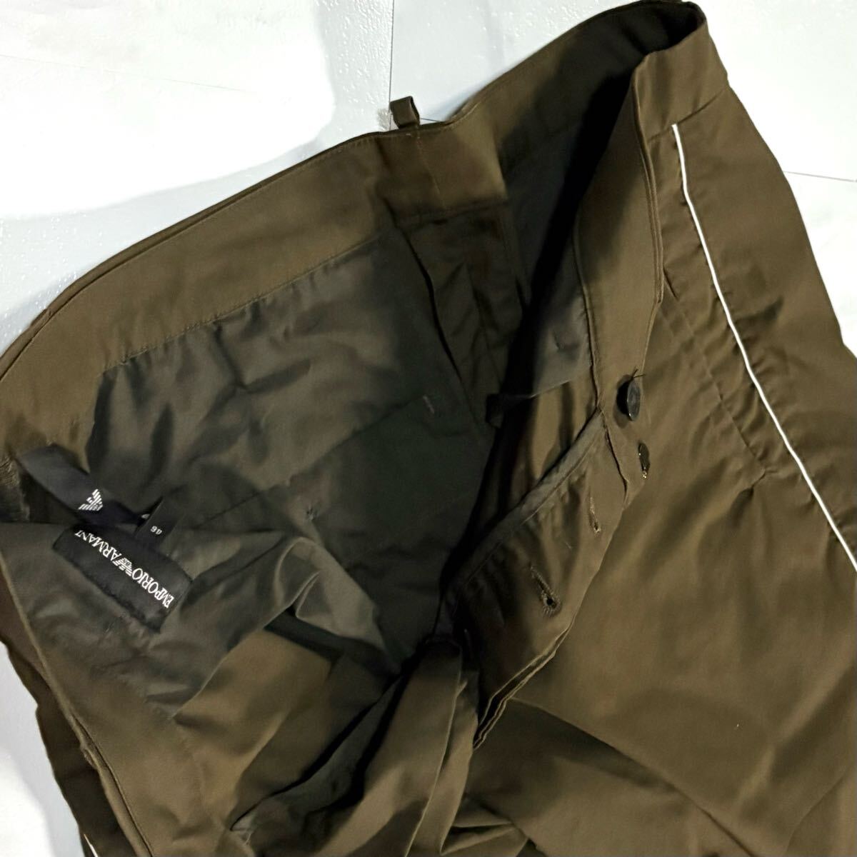 未使用級●エンポリオ アルマーニ ハーフパンツ ショーツ ショート EMPORIO ARMANI コットン 背面イーグルロゴ金具 カーキ 洗濯可◎ 46