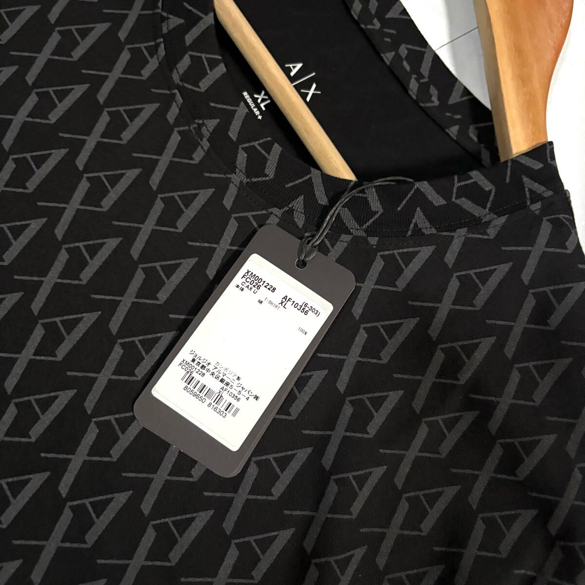 新品タグ付き/XLサイズ●24ss アルマーニ エクスチェンジ 半袖Tシャツ カットソー ARMANI EXCHANGE ストレッチ AXロゴ総柄 黒系 ゆったり
