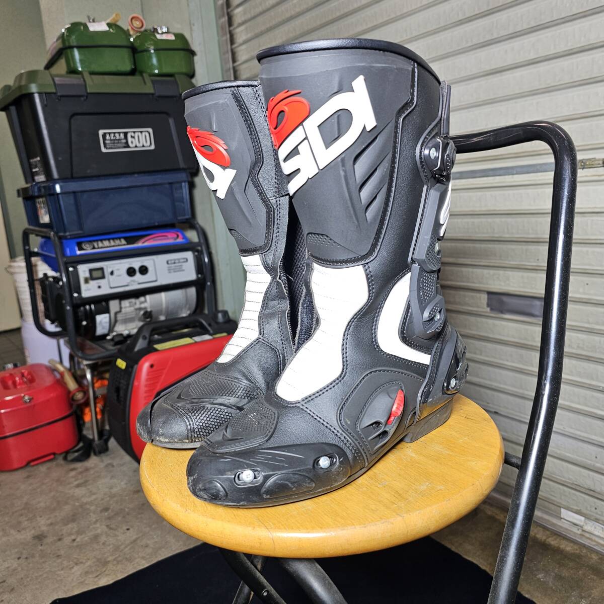 バイク用品　レーシングブーツ　ツーリングブーツ　バイク靴　シディー　sidi アルパインスターズ　ガエルネ　タイチ　クシタニ