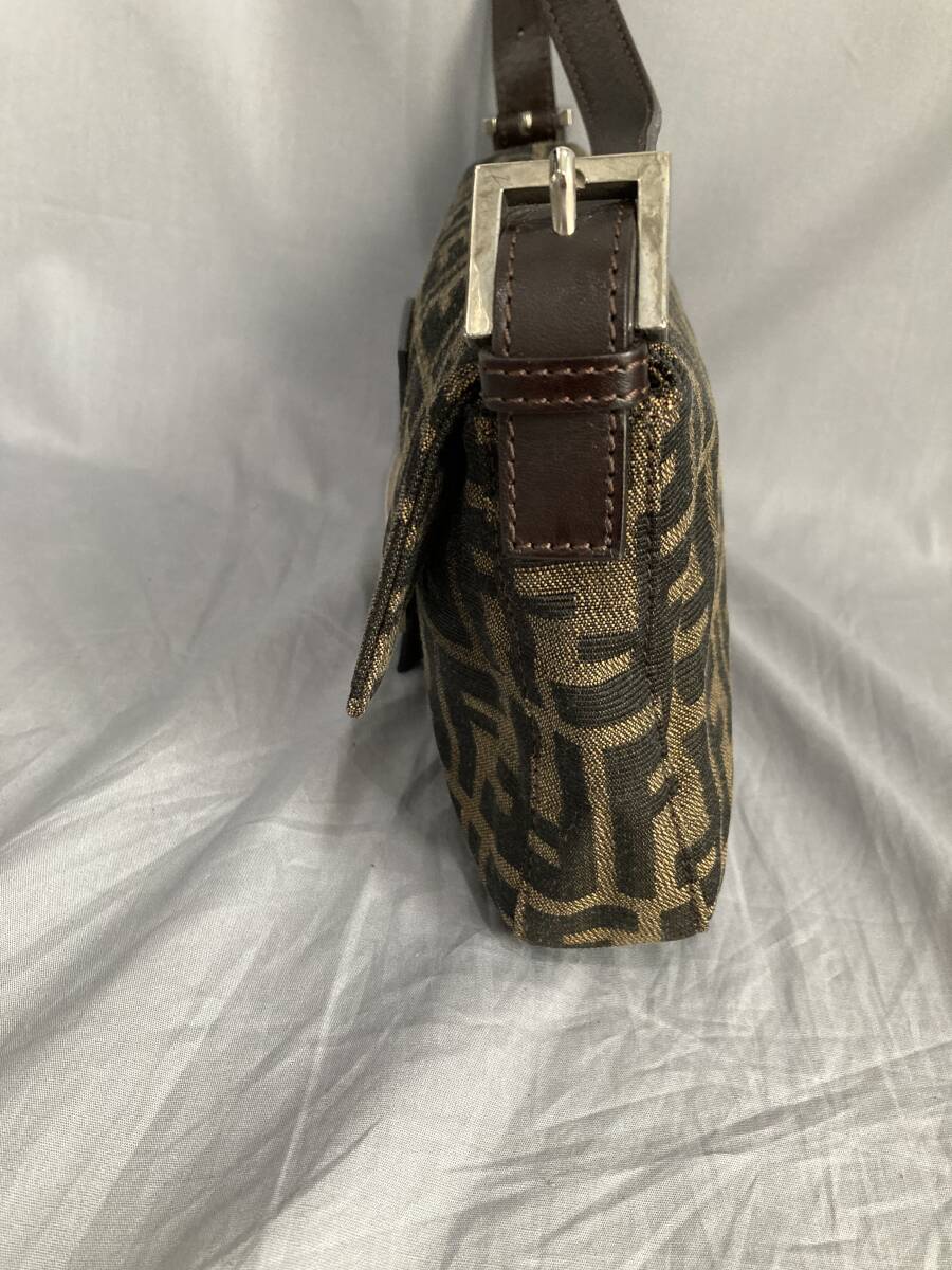 FENDI/フェンディ　マンマバケット　ズッカ柄FFロゴワンショルダーバック　シリアル222826424018