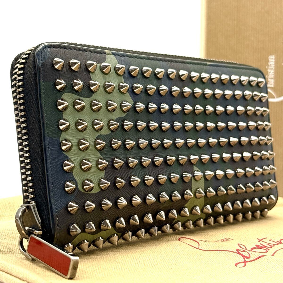 美品 クリスチャンルブタン スタッズ長財布 入手困難品◇極美品◇Christian Louboutin クリスチャンルブタン