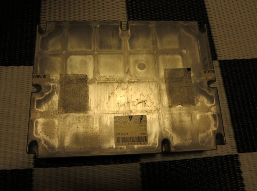 ジャガーECU　エンジンコンピューター制御モジュール　2002年　ソブリンに付いていました。