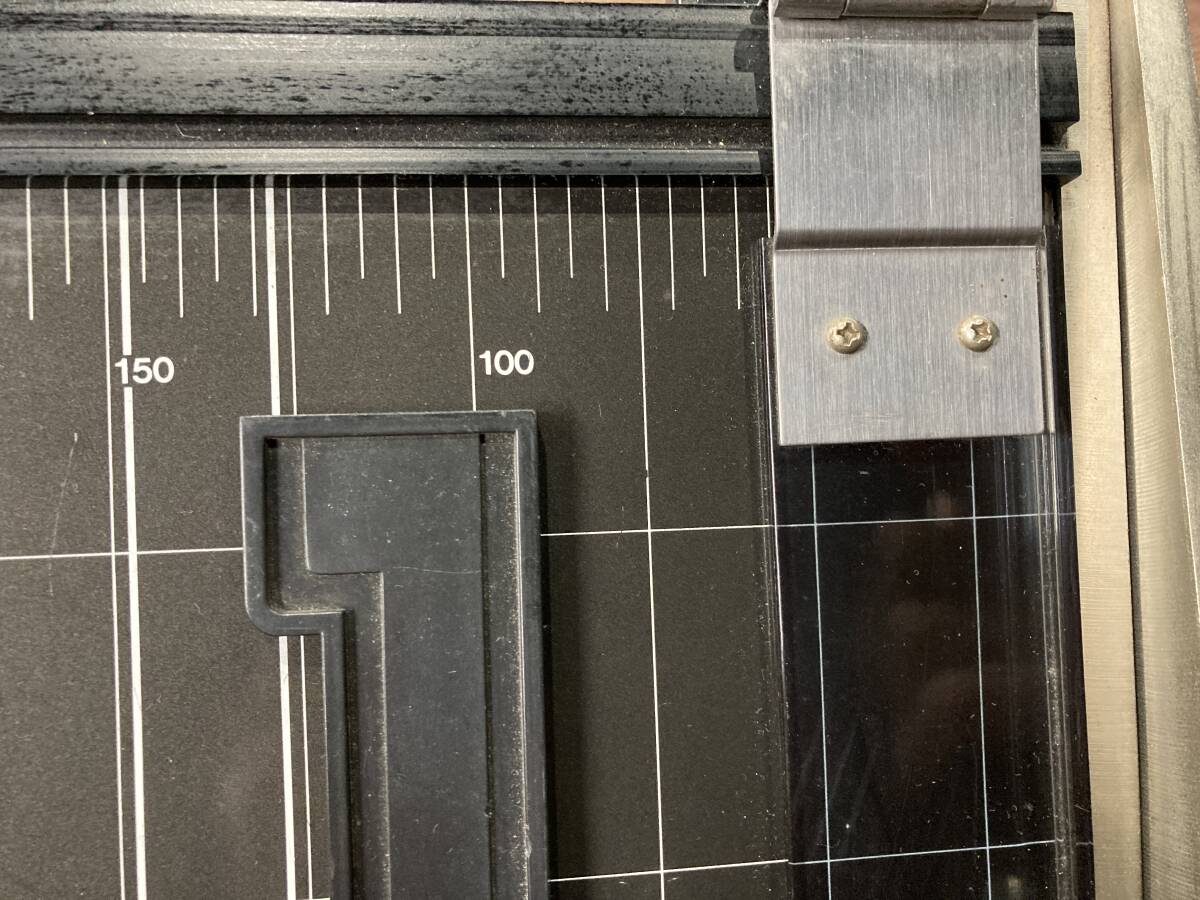 LION614NペーパーカッターA3切り押し式中古品