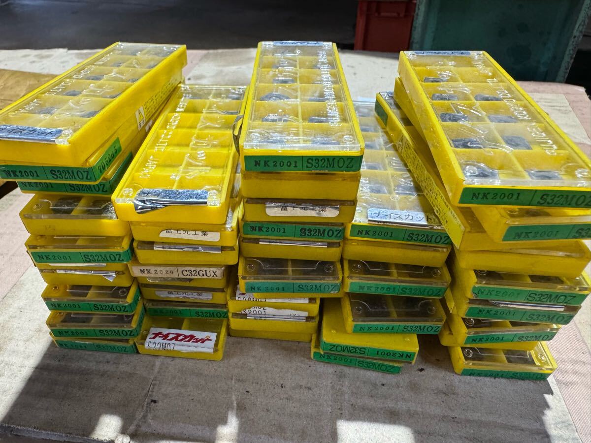  различный токарный станок chip Mitsubishi материал порез . chip концевая фреза Kyocera Sand Bick 7,3 kilo 