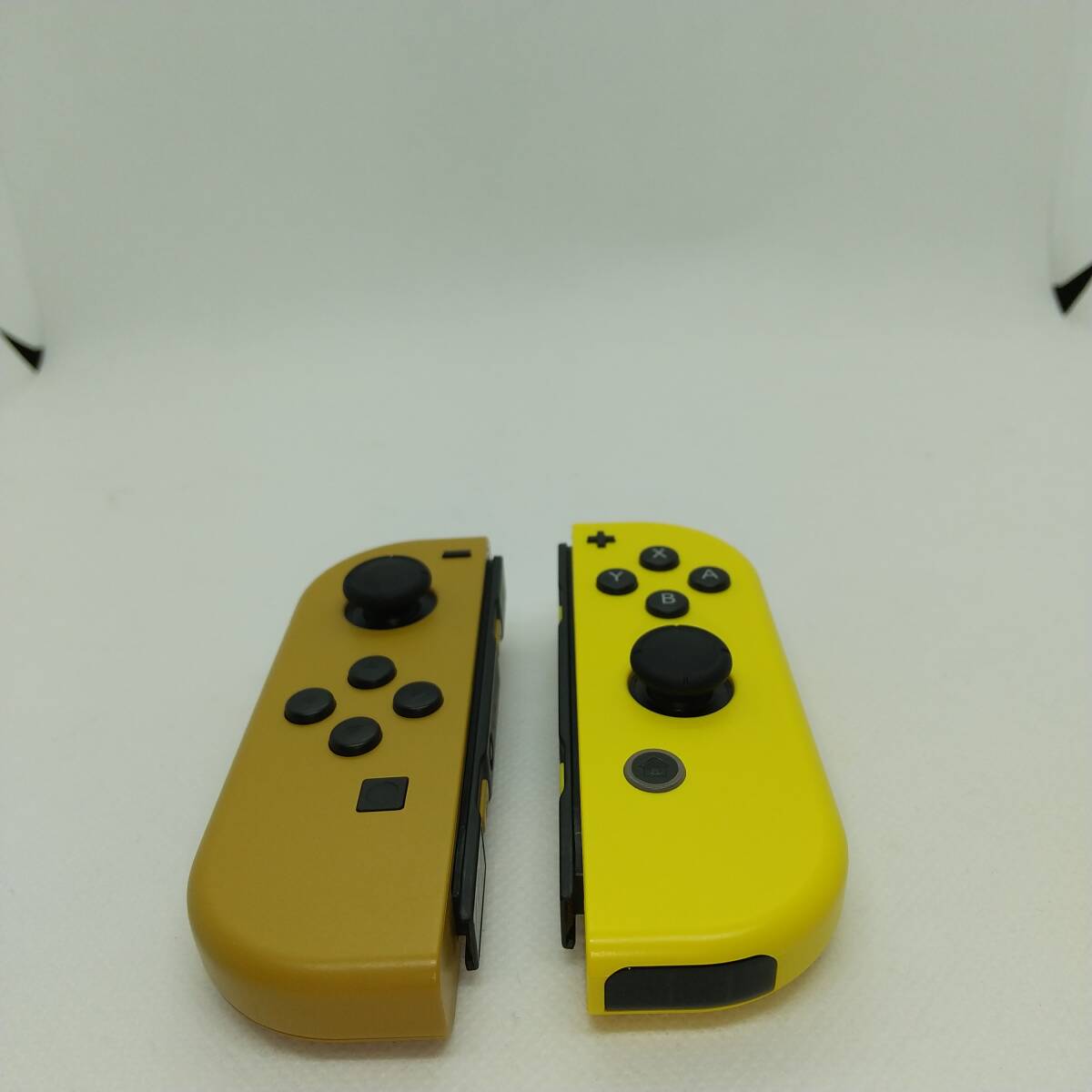 【限定】①Switch ジョイコン　ピカチュウ＆イーブイ　左右LR【任天堂純正品 美品】①Switch ジョイコン Let's Go ピカチュウ＆イーブイ 左右