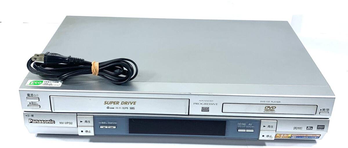 【中古】パナソニック DVDプレーヤー VHSビデオ一体型 NV-VP32-S その他