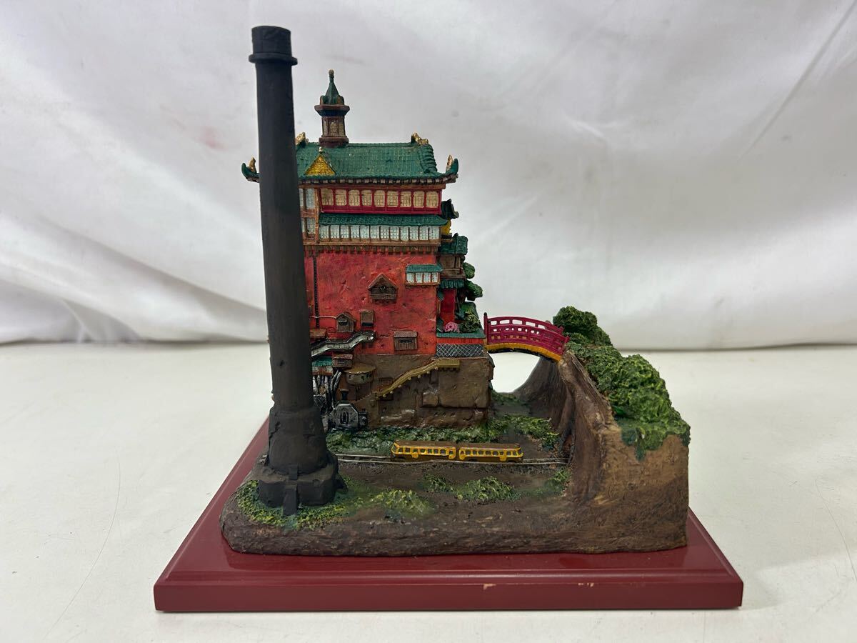 【美品】千と千尋の神隠し DVDコレクターズエディション 油屋 ジオラマ ジブリ 同梱不可】千と千尋の神隠し DVDコレクターズ・エディション同梱