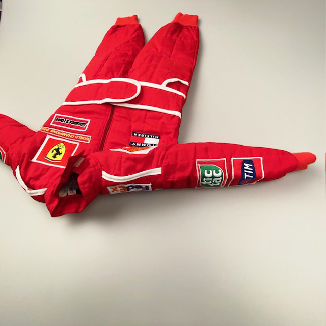 フェラーリ　オフィシャル　ライセンス　タグ付き　未使用　2001年制　赤ちゃん用　タンスに寢てました。奇麗です。