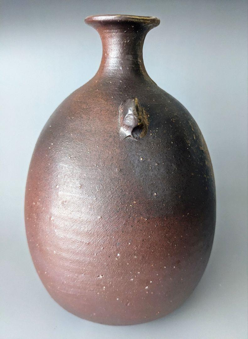 伊勢崎満 備前 耳付 扁壺花入 窯変(花器、壷)｜売買された