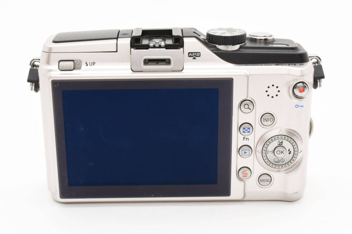 オリンパス PEN E-PL2 ミラーレスデジタルカメラボディ シルバー Olympus 747