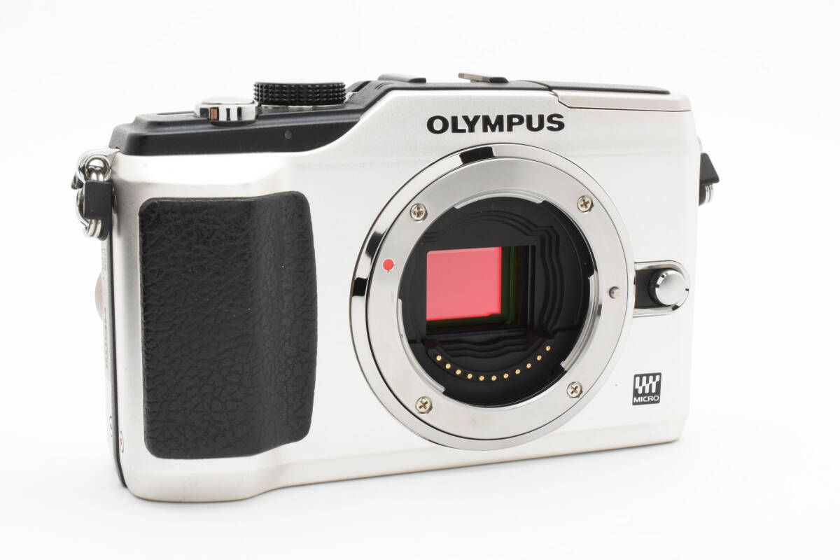 オリンパス PEN E-PL2 ミラーレスデジタルカメラボディ シルバー Olympus 747