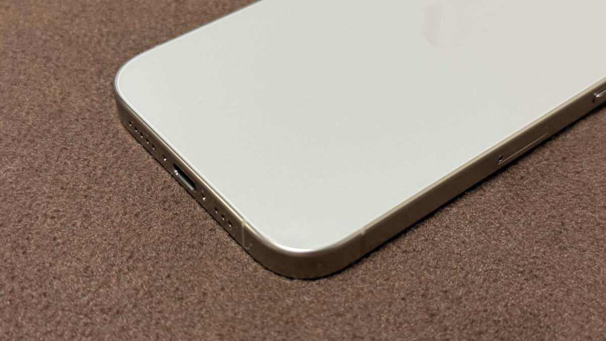 iPhone 15 Pro 128GB ナチュラルチタニウム 美品 バッテリー100