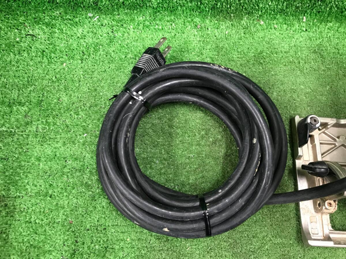 【中古品】★makita(マキタ) 165mm電気マルノコ アルミベース 白 5731SW　/ITX61HLZ4KDK