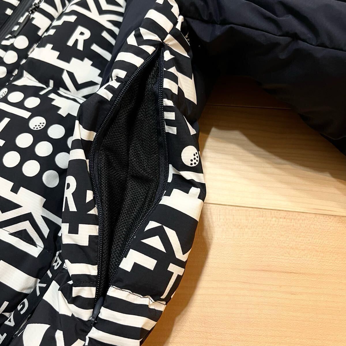 ★極美品 パーリーゲイツ ロゴ総柄 ダウンジャケット スニードブルゾン メンズ ★送料無料 正規品 _画像6