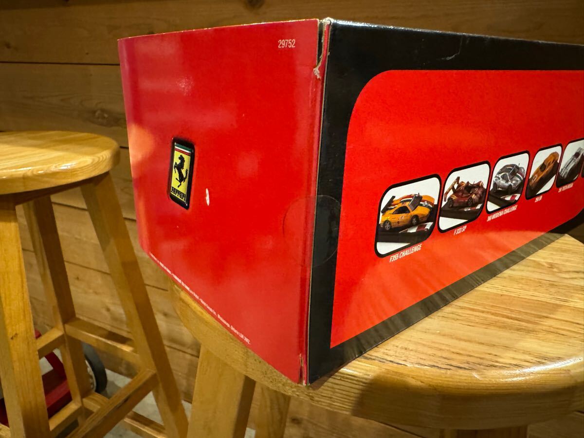 新品未開封　ホットウィール　HOTwheels 100% フェラーリ　F355 チャレンジ　1:18_画像2