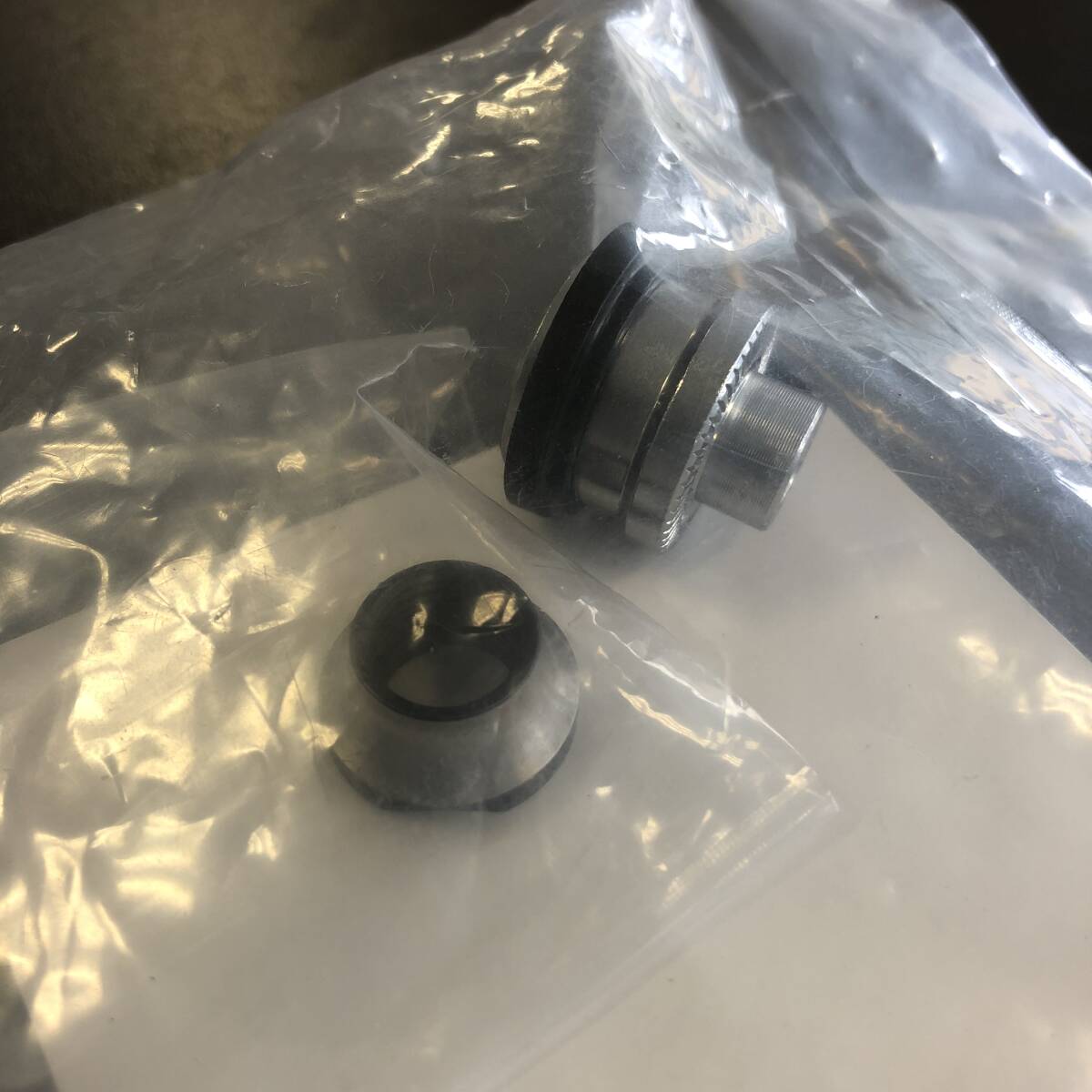 ☆【未使用品】SHIMANO シマノ ハンドロックナットユニット 右 FH-R7000 Y3F498020 現状品 自転車 リペア パーツ (NF250606) 218-1080_画像6