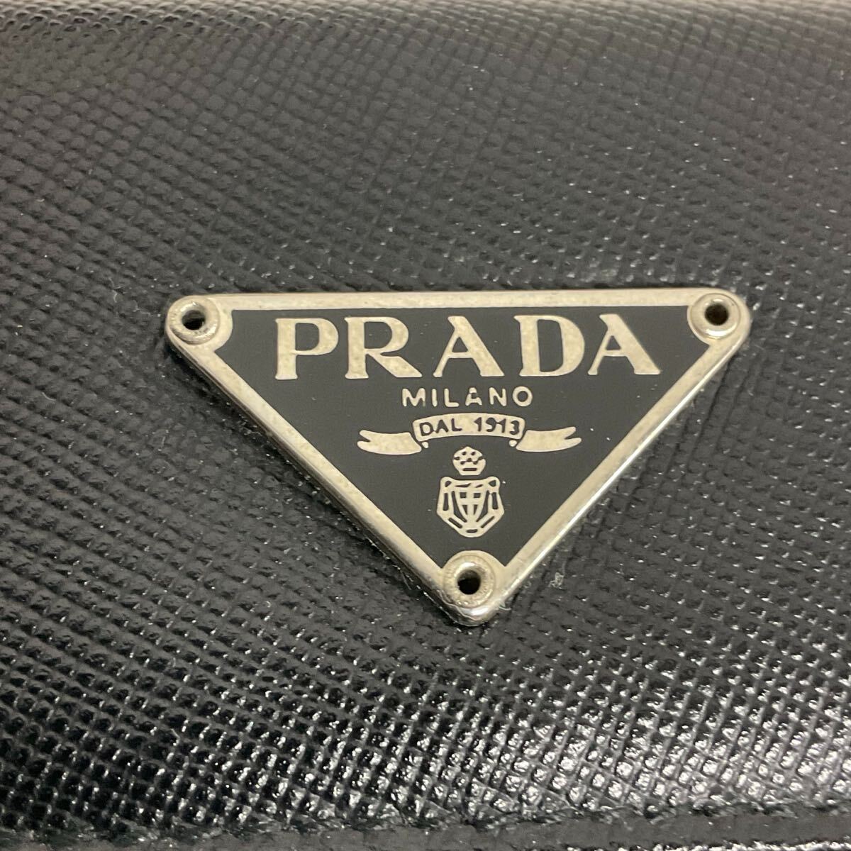 D679-60◆ PRADA プラダ M523A ブラック サフィアーノ レザー 三角ロゴプレート財布 ケースあり