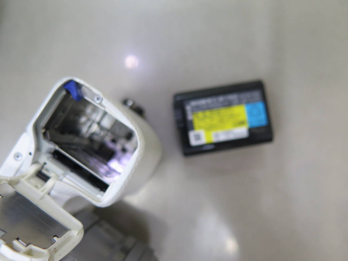 Sony ソニー NEX-5R ホワイトボディ デジタルミラーレス一眼カメラ 