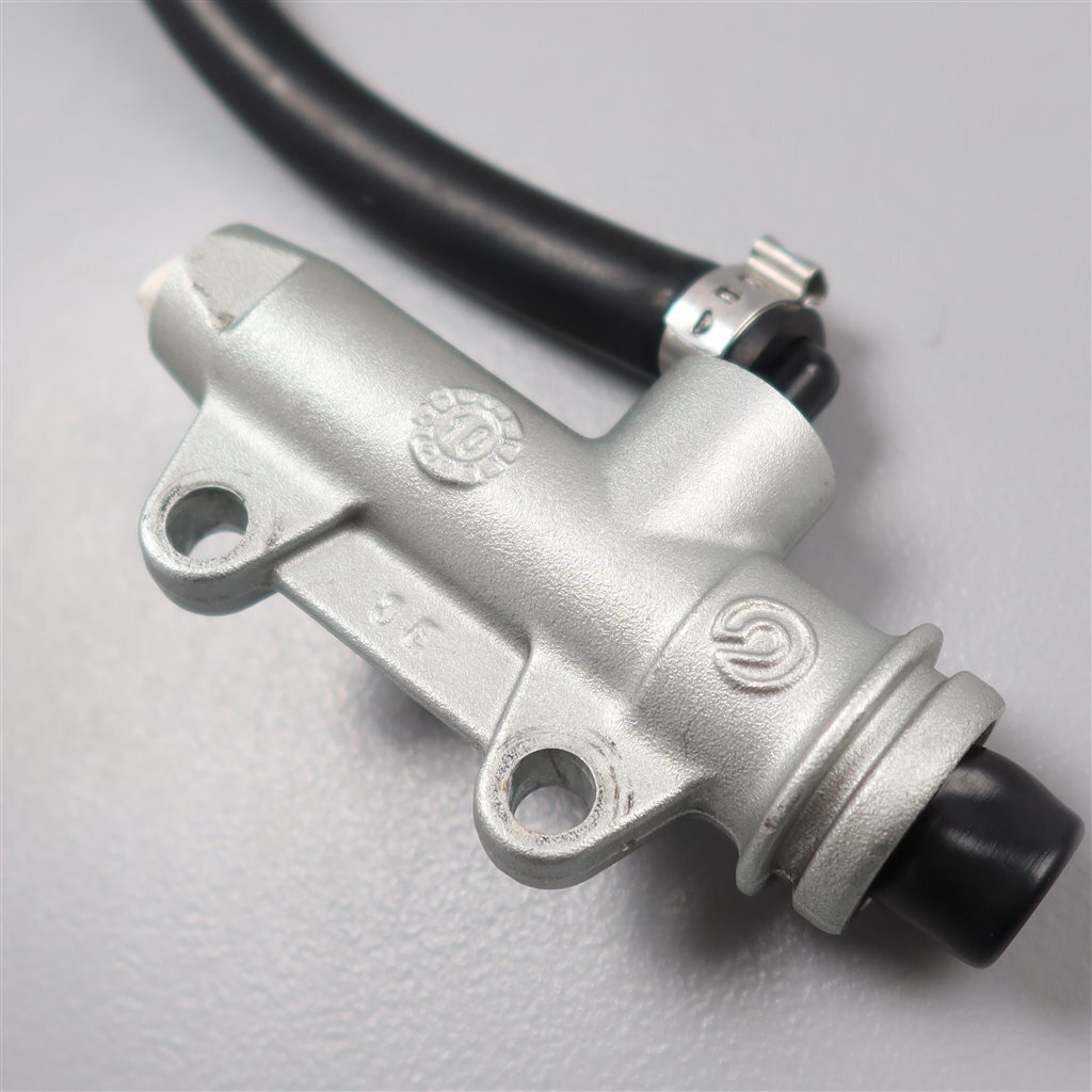 ?BMW S1000RR/2010年モデル 純正 ブレンボ リアブレーキマスター φ13mm (B0605B06)