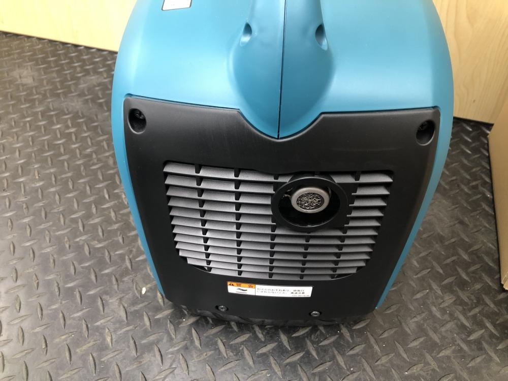 017◇未使用品・即決価格◇マキタ makita インバーター発電機 EF0900IS ※開封済み未使用品　直接伝票を貼り付けて発送