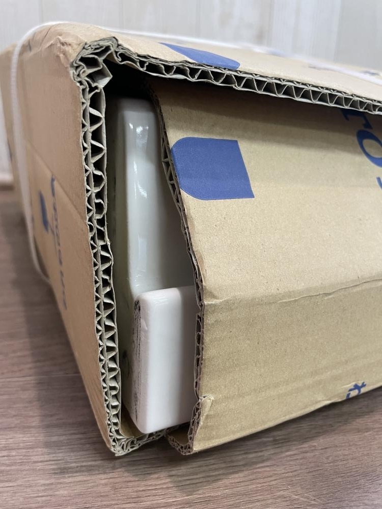 009▼未開封品?即決価格▼TOTO 壁掛手洗器 L30DM パステルアイボリー 金具付きTL220D