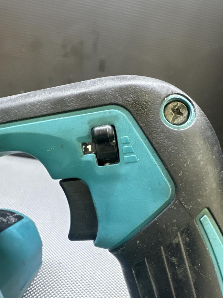 015●おすすめ品●マキタ makita 18V充電式ブロア UB185D 本體のみ