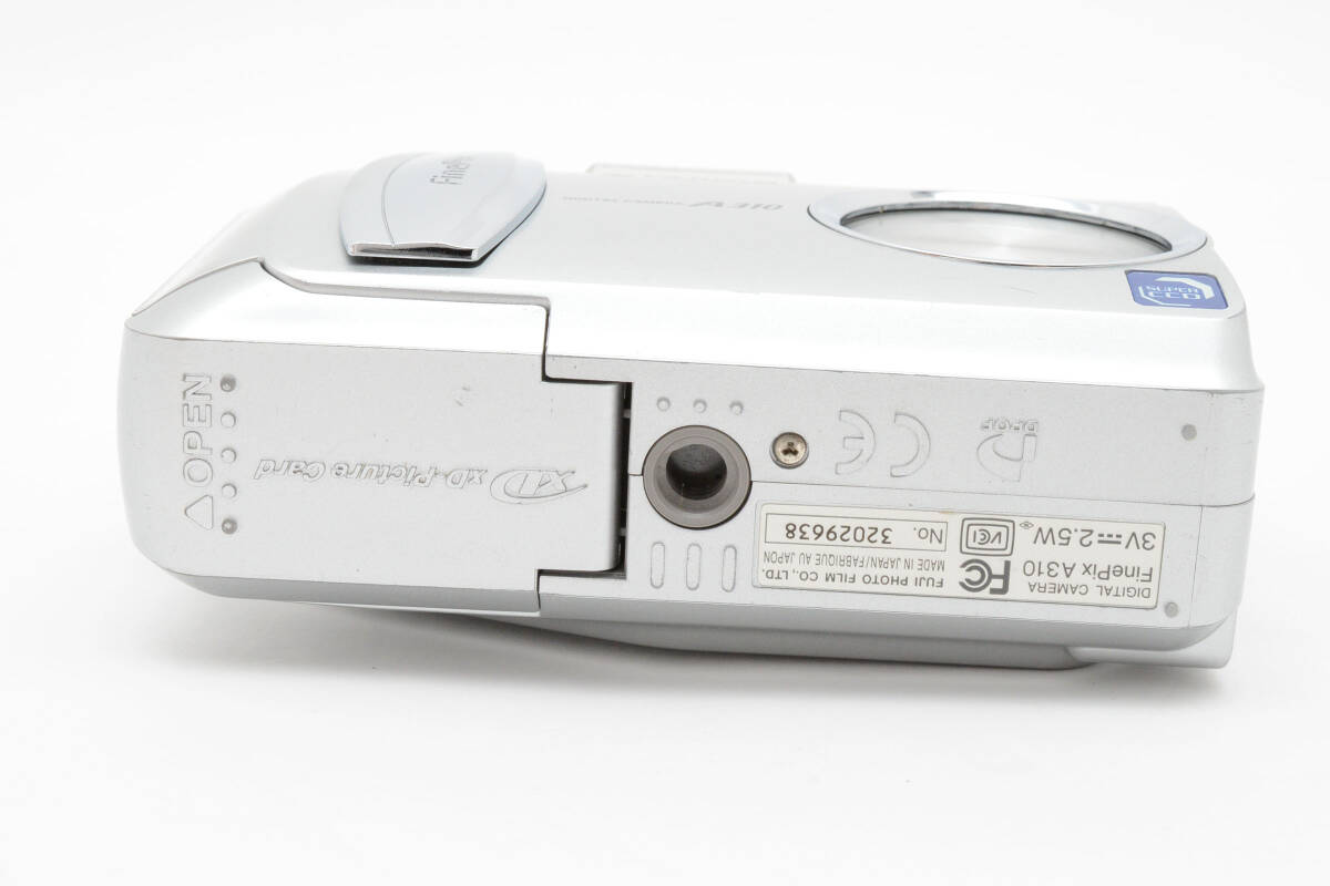 FUJIFILM 富士フイルム FinePix A310 シルバー ファインピックス デジタルカメラ デジカメ