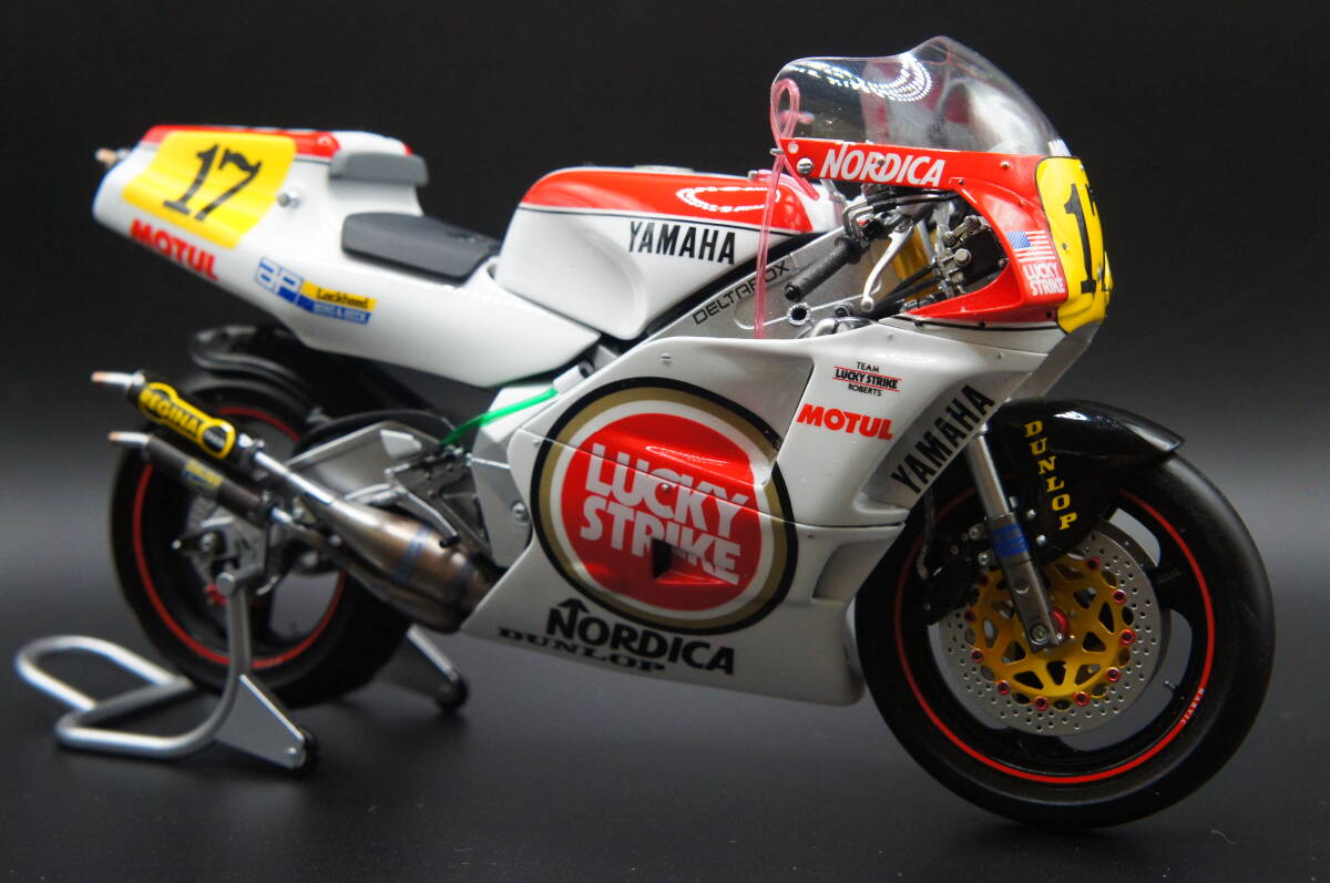 1/12 ハセガワ HASEGAWA YAMAHA YZR500(OW98) 1988 TEAM LUCKY STRIKE ROBERTS #17 Wayne Rainey 涂裝済 完成品