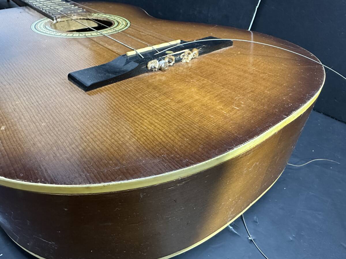 ★コレクター必見??！ 當(dāng)時(shí)物 UNI TONE GUITAR No351 ビンテージ クラシックギター ブラウン 現(xiàn)狀品 弦楽器 音楽 お灑落 訳有 A559