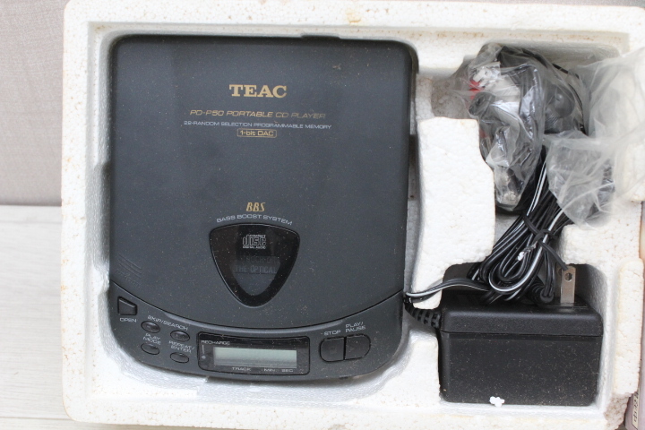to-TEAC / ティアック / ポータブルCDプレーヤー / PD-P50 / 付屬品あり / オーディオ機(jī)器