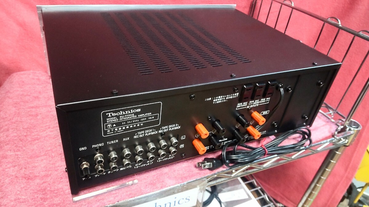 テクニクスプリメイン SU-7700Ⅱ 昭和の70S名作その270青色照明が超～格好イイの別バージョン仕様動作仕上がり良好6000円スタートです！