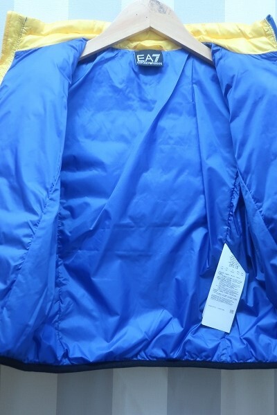 4-4198/ не использовался товар EMPORIO ARMANI EA7 пуховик Emporio Armani Kids