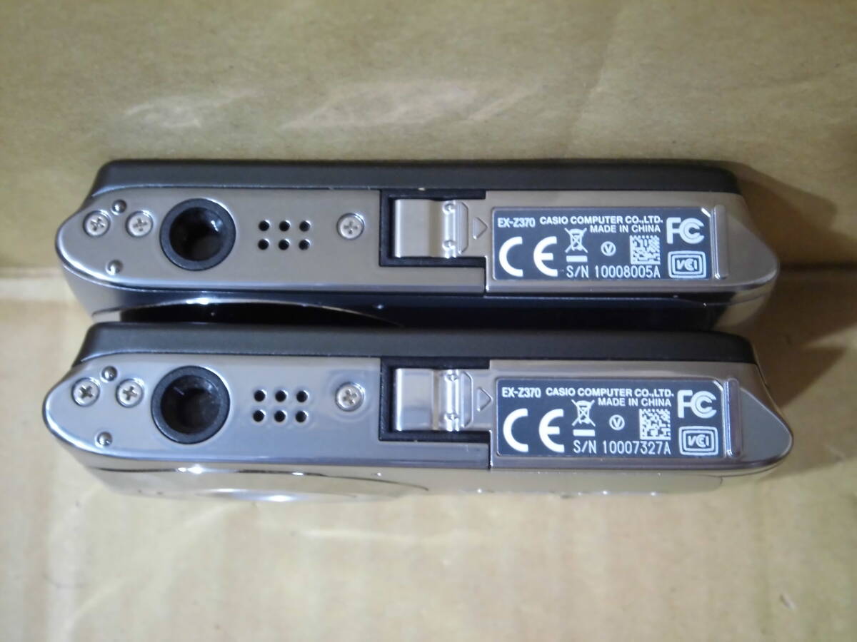 カシオ コンパクト デジタルカメラ エクシリム EX- Z370 シルバー 2臺(tái) 　當(dāng)時(shí)物　　