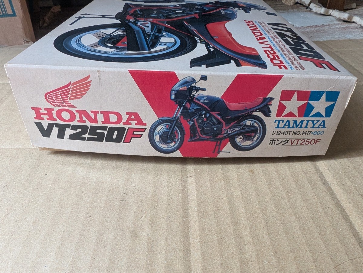  Tamiya пластиковая модель 1/12 Honda VT250F подлинная вещь маленький олень не собран отсутствует нет редкость распродажа 