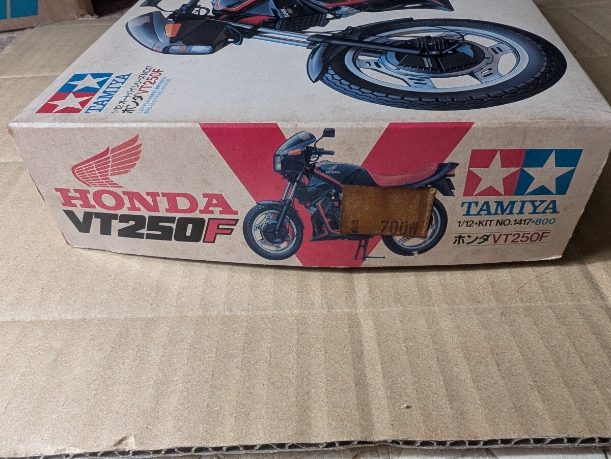  Tamiya пластиковая модель 1/12 Honda VT250F подлинная вещь маленький олень не собран отсутствует нет редкость распродажа 