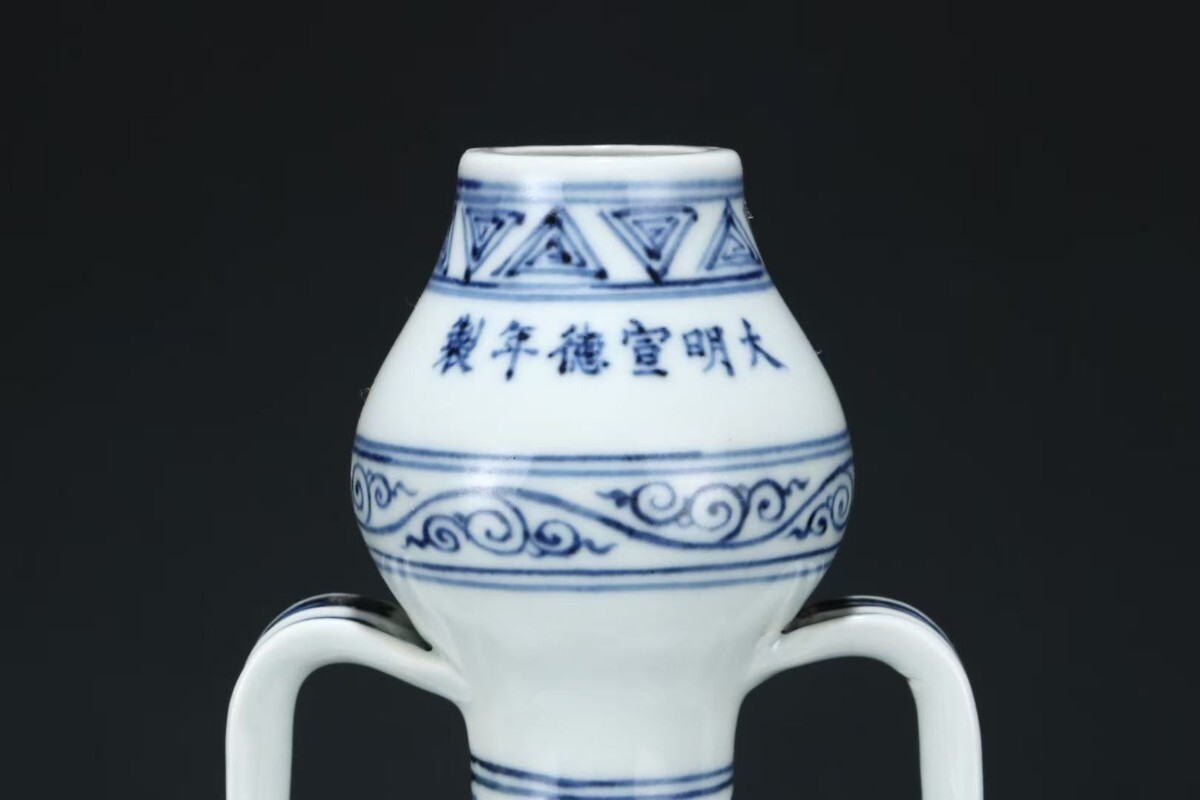 即決OK□中国明時代白磁龍紋花瓶